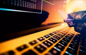 الحكومة تحذر من إعلانات بنكية مزيفة تستهدف الاحتيال على العملاء والاستيلاء على بياناتهم