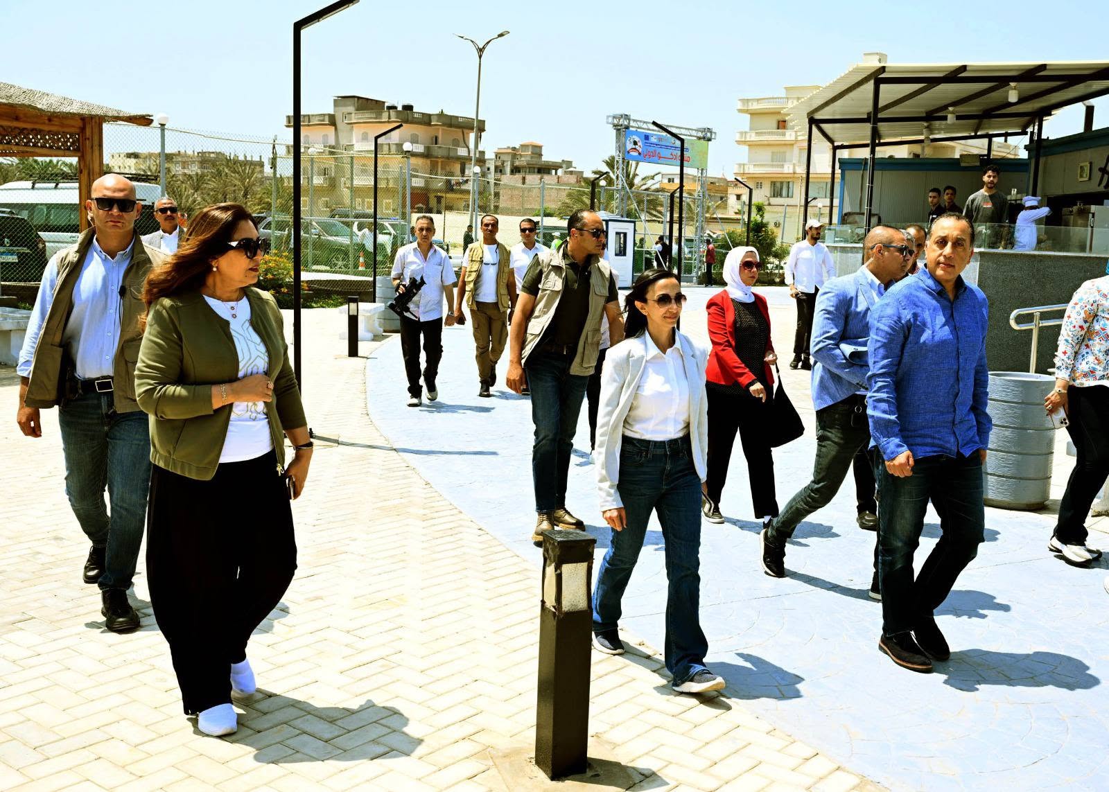مدبولي يتفقد مشروعات تنموية وخدمية في جولة موسعة بالبحيرة