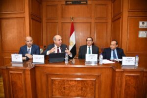 وزير الطيران أمام “شيوخ” مصر: خطة شاملة لتطوير الأسطول والمطارات وتعزيز الشراكة مع القطاع الخاص لتحقيق مستهدفات رؤية 2030