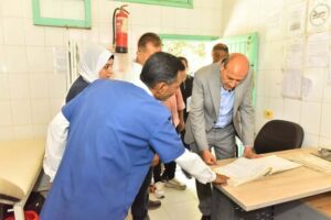 إحالة مدير الوحدة الصحية بعرب المدابغ و3 من الأطقم الطبية والتمريض بالوحدة للتحقيق بأسيوط