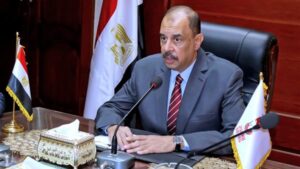 محافظ سوهاج يعقد اللقاء الجماهيري الأسبوعي لبحث مطالب المواطنين وحل مشكلاتهم