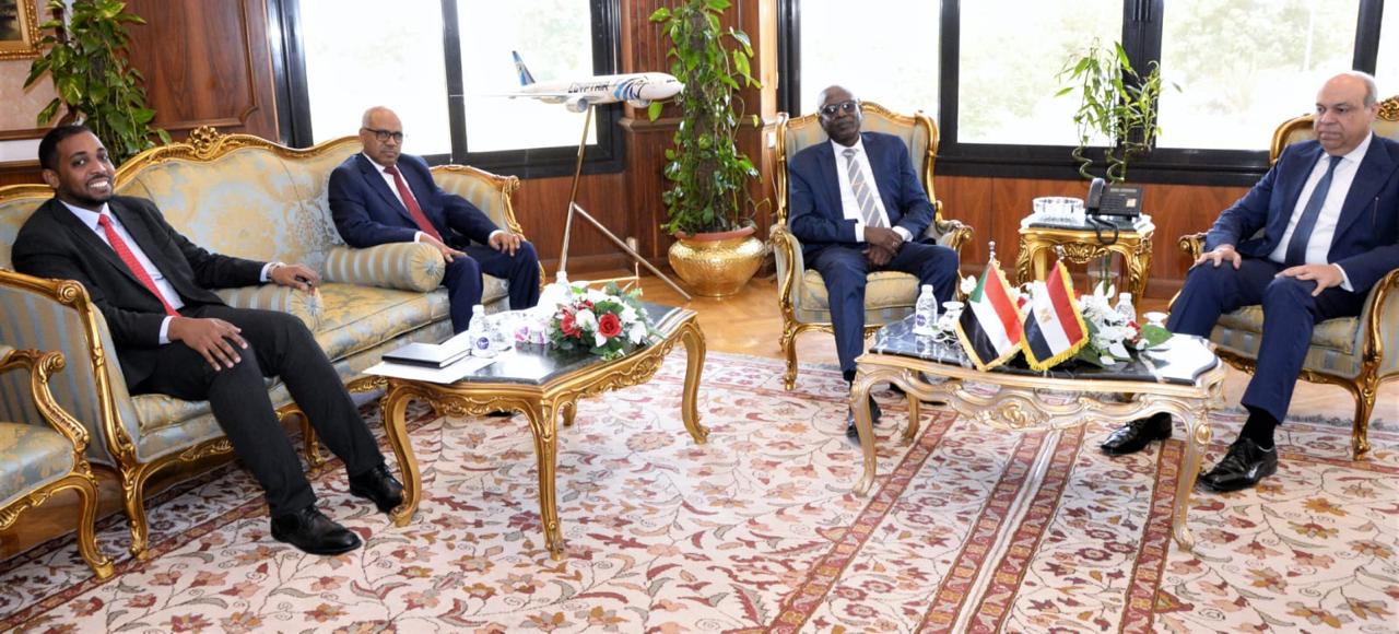 مصر والسودان تعززان التكامل في النقل الجوي.. شراكة استراتيجية لنقل الخبرات وتطوير البنية التحتية للطيران