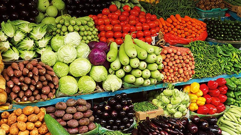 انخفاض اسعار الخضروات واستقرار الفاكهة  بالأسواق