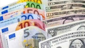 أسعار العملات في مصر اليوم الأحد