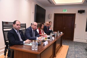 وزير الطيران أمام «سياحة النواب»: دعم الطيران الخاص ومنخفض التكاليف أولوية لتعزيز التدفقات السياحية وزيادة تنافسية القطاع