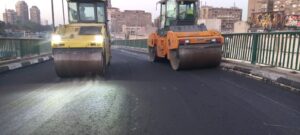 محافظ الجيزة: غلق الممرات الخطرة بأرصفة كوبري الساحل لتعزيز عوامل الأمان والسلامة المرورية