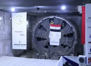 خروج ماكينة الحفر الثانية بالخط الرابع للمترو إلى محطة الجيزة
