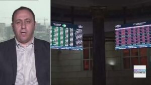 خبير لـ”البورصجية”: البورصة المصرية تتراجع بخسائر 17 مليار جنيه وسط أداء متباين