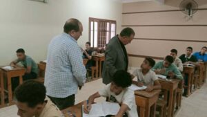 وكيل تعليم أسيوط يتفقد لجان امتحانات الشهادة الاعدادية ببنى محمد