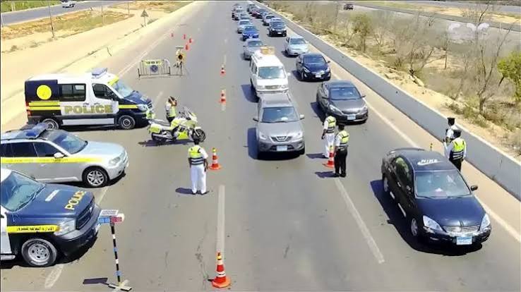 ضبط 114 ألف مخالفة مرورية و27 طن دقيق قبل التلاعب و6 ملايين جنيه في قضايا النقد الأجنبي