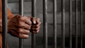 إحالة مسجل للجنايات بتهمة انتحال صفة شرطي في الوايلي