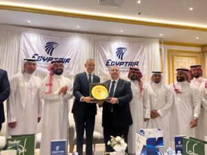 مصر للطيران تختتم بنجاح جسرها الجوي لعودة حجاج بيت الله الحرام وتنقل نحو 63 ألف حاج على متن 295 رحلة جوية