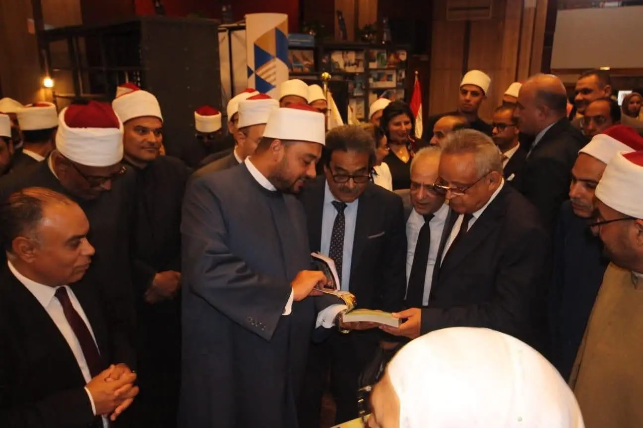 أمين الأعلى للشئون الإسلامية يشهد افتتاح معرض مكتبة الإسكندرية