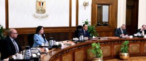 رئيس الوزراء يبحث جهود فض التشابكات المالية بين جهات الدولة