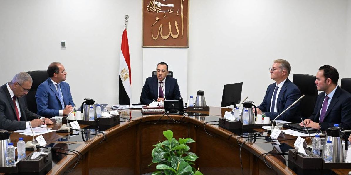 رئيس الوزراء يتابع جهود زيادة مخزون المنتجات البترولية
