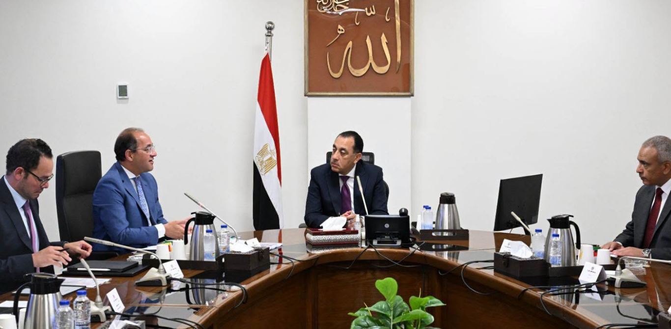 مدبولي يطلع على محاور المنظومة المُطورة للضرائب العقارية
