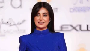 رسائل من القلب تدعمها للشفاء من المرض..  مظاهرة فى حب «هبة مجدى»