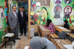 محافظ سوهاج يتفقد لجان امتحانات الثانوية العامة بمدارس مركز ومدينة دار السلام