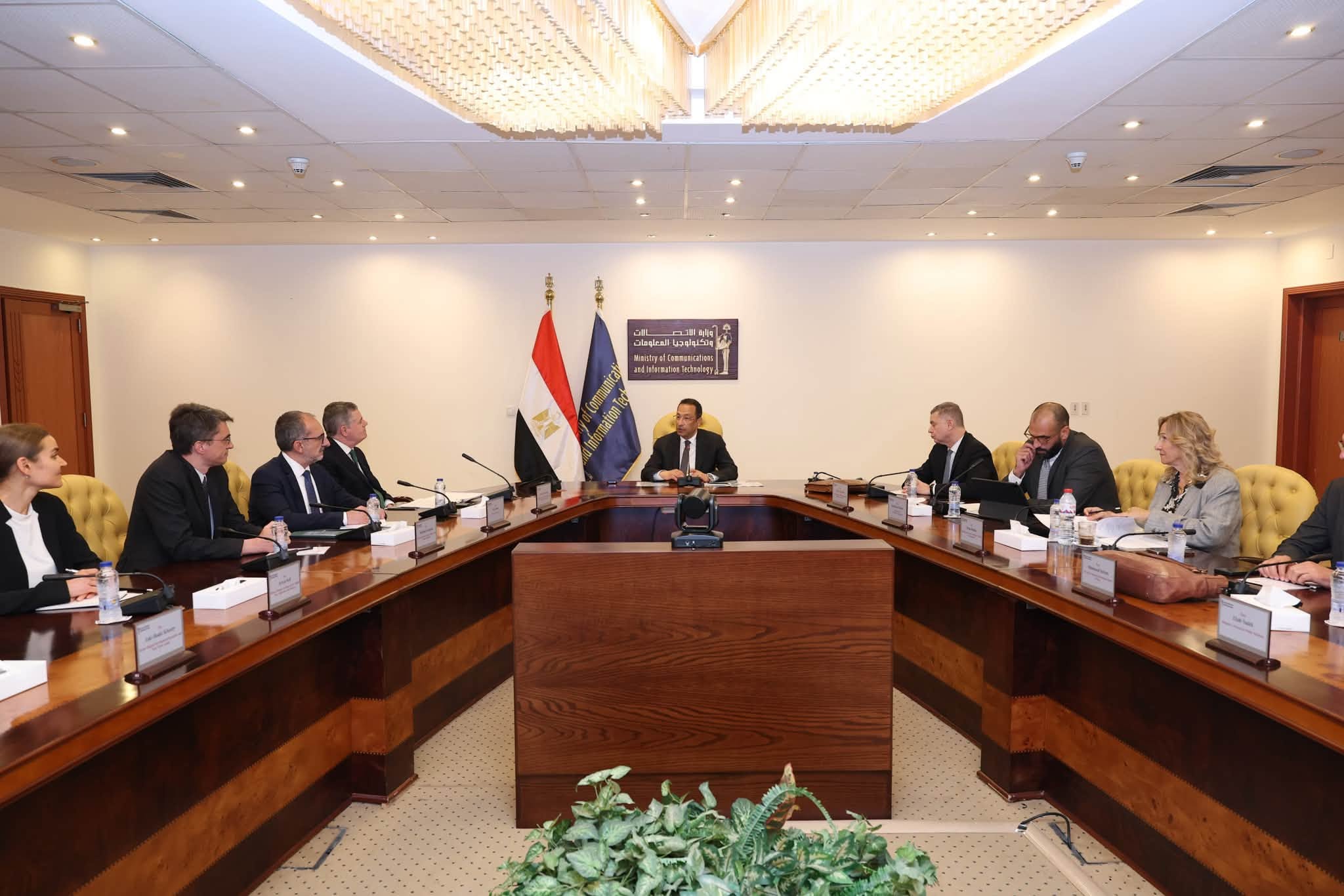 وزير الاتصالات: تعميق الشراكة مع البنك الدولي لدعم التحول الرقمي والذكاء الاصطنا