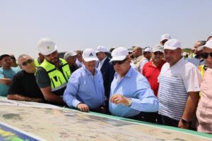 وزير النقل يتابع تنفيذ الخط الأول للقطار الكهربائي السريع من مطروح إلى النوبارية