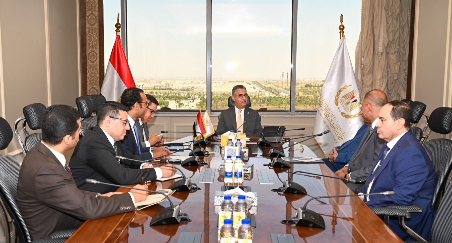 وزير التموين يتابع انتظام عمل المخابز البلدية المدعمة واستعدادات تطبيق منظومة الخصم المباشر