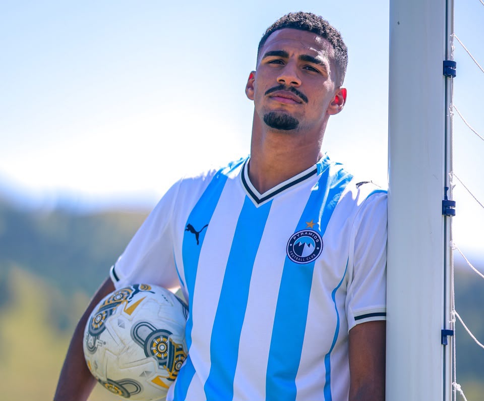 بيراميدز يتعاقد مع إياد العسقلاني 