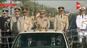 ​6 محطات تاريخية لظهور الرئيس السيسي بالزي العسكري.. من حرب الإرهاب إلى تدشين “الأوكتاجون”