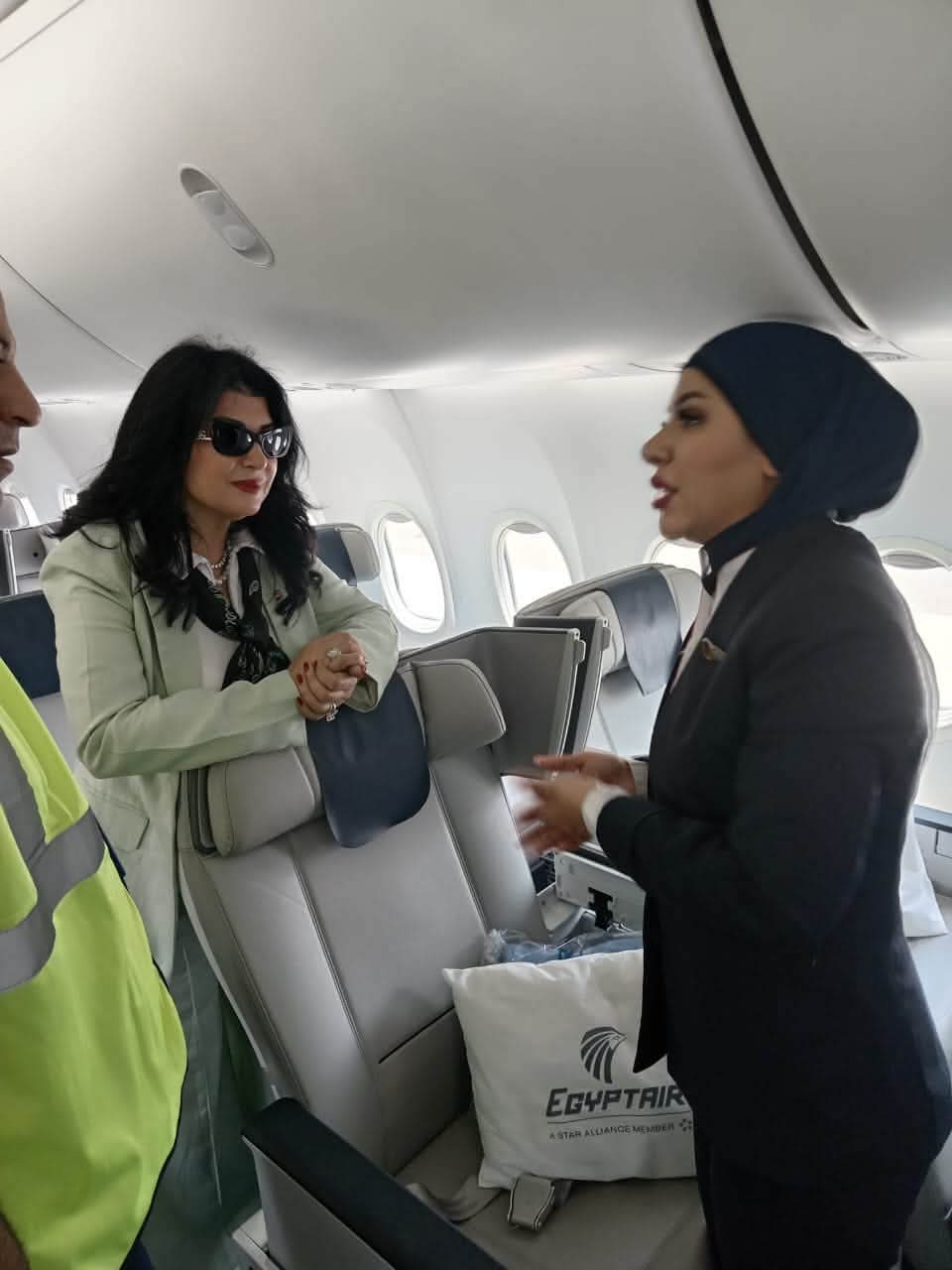 سهير موسى تتابع ميدانيًا منظومة تجهيز وجبات الطائرات وتؤكد: العاملون شركاء النجاح