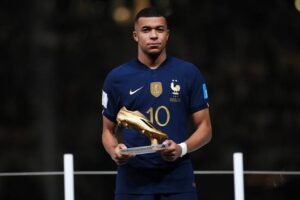 كأس العالم 2026.. مبابي ينتظر تعثر ميسي ليتوج رسميا بالحذاء الذهبي