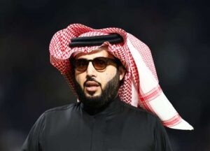 تركي آل الشيخ يحسم الجدل حول صلح ياسمين عبد العزيز ومي عمر: غير صحيح