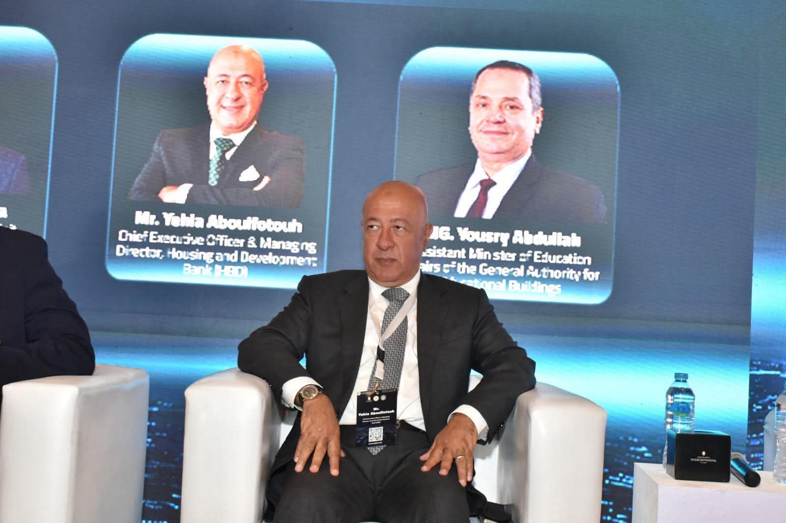 الرئيس التنفيذي لبنك التعمير والإسكان: تحويلات المصريين بالخارج تقترب من 40 مليار دولار