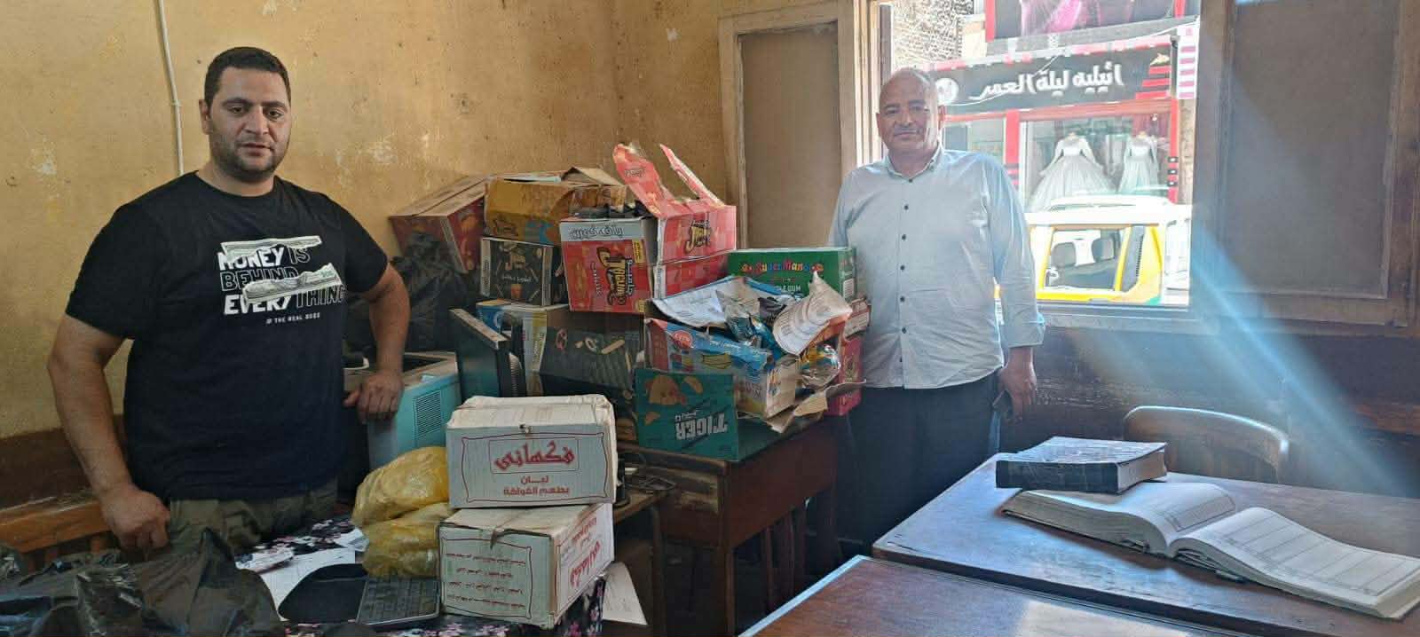 ضبط ٦٠٠ كيلو أرز ناقص الوزن وكميات كبيرة من السلع الغذائية منتهية الصلاحية بأسيوط 
