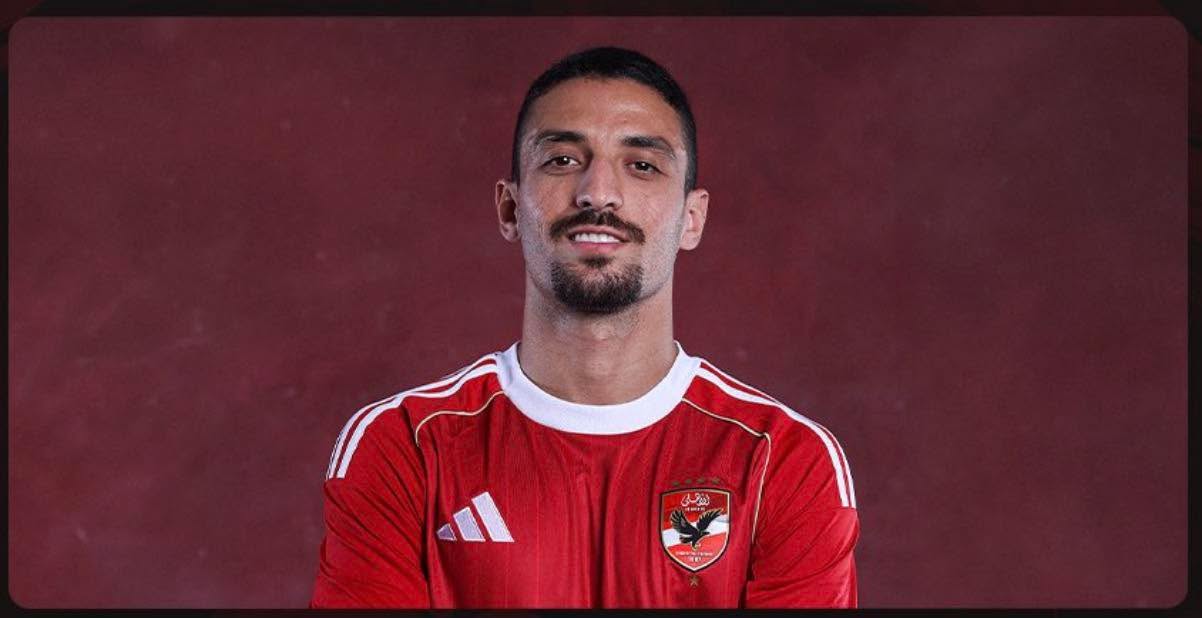 الأهلي يجدد عقد طاهر محمد طاهر حتى 2029