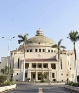 جامعة القاهرة تمنح أوائل الثانوية العامة منحًا دراسية كاملة طوال سنوات الدراسة