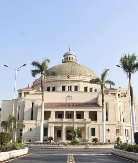جامعة القاهرة تمنح أوائل الثانوية العامة منحًا دراسية كاملة طوال سنوات الدراسة