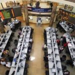 الأكثر تأثرًا والسيولة قد تتجه للأسهم الصغيرة.. مؤشر EGX30 تحت حصار الحرب