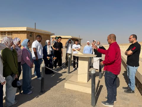 طلاب القطاع الصحي بجامعة القاهرة الأهلية يزورون مرصد القطامية لتعزيز الثقافة العلمية