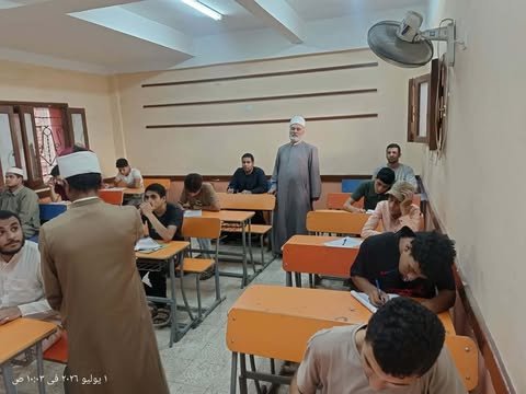 رئيس منطقة سوهاج الأزهرية يتفقد لجان أخميم