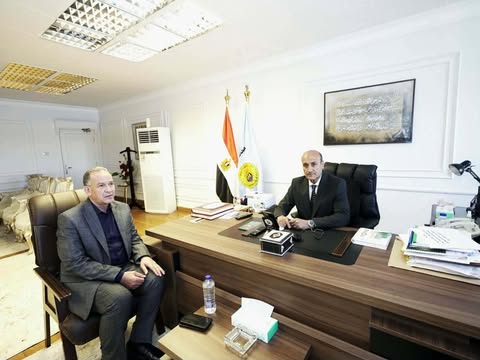 مطالبات أولياء الأمور بتخفيض الحد الأدنى من تنسيق قبول الثانوي العام ومحافظ أسيوط يستجيب