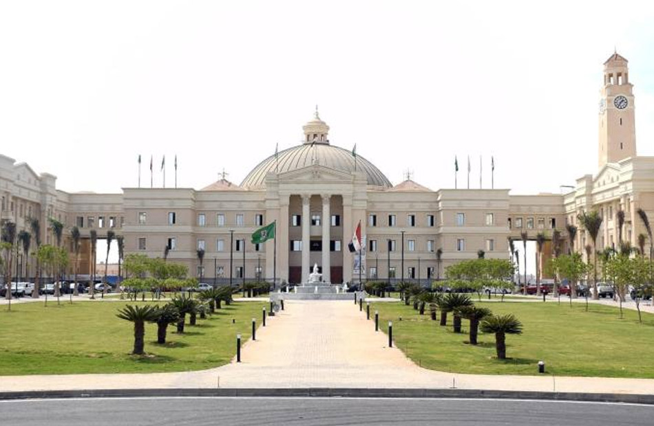 جامعة القاهرة تطلق قافلة متخصصة للكشف المبكر عن سرطان الثدى