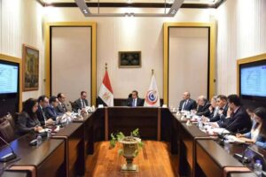 وزير الصحة: مناقشة اشتراطات تجديد ترخيص مزاولة مهنة الطب