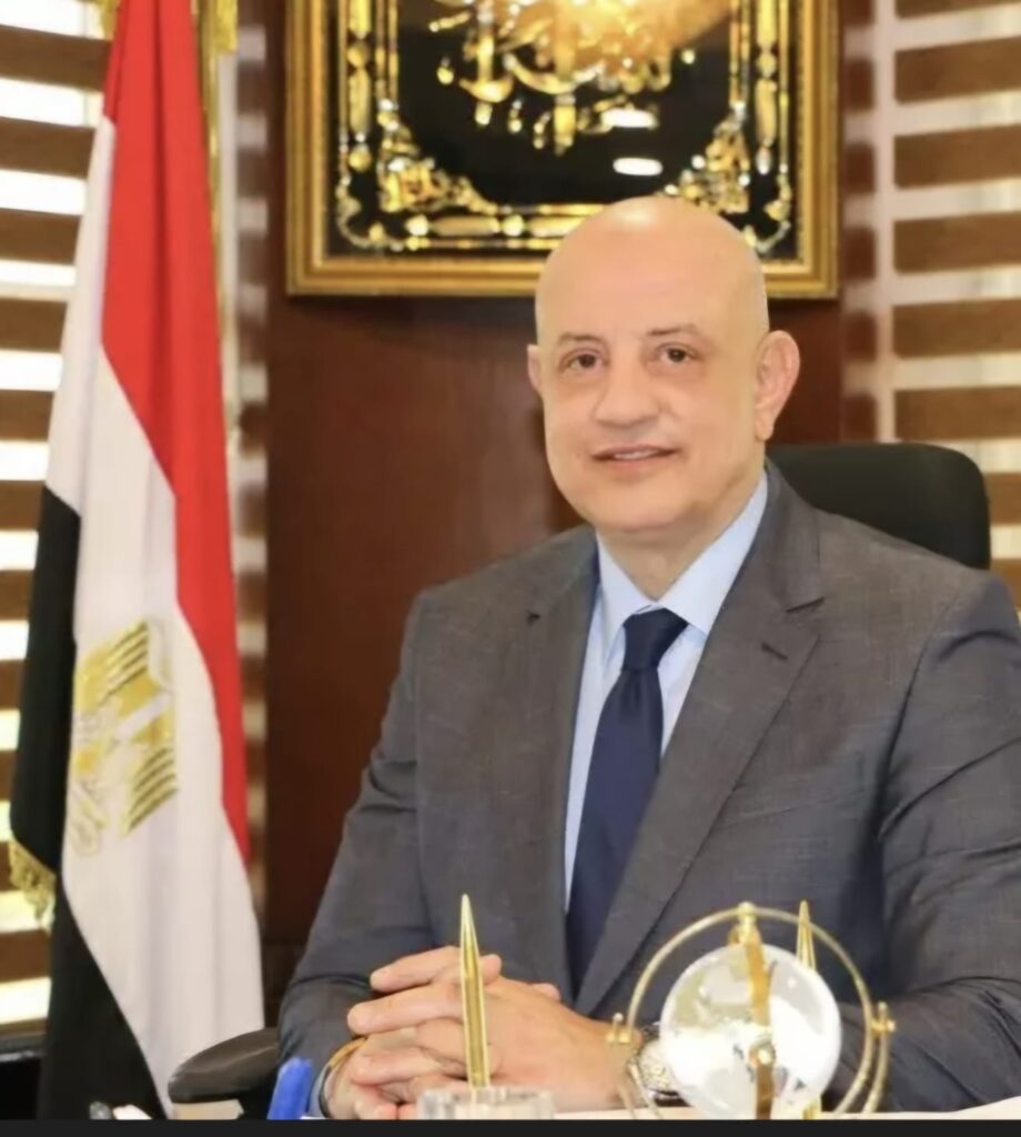 رئيس المصرية للمطارات: نمو حركة الركاب بنسبة 57% والرحلات الجوية 26% يؤكد نجاح خطة التطوير وجاهزية المطار لاستضافة معرض العلمين الدولي للطيران والفضاء 2026