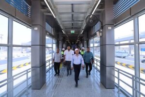 وزير النقل يتابع جاهزية المرحلة الثانية من الأتوبيس الترددي قبل التشغيل