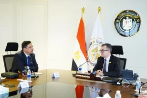 وزير التخطيط: المنطقة الاقتصادية لقناة السويس بموانئها المختلفة تمثل منصة عالمية جاذبة للاستثمار
