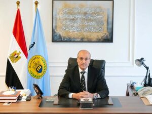 إحالة 8 مسئولين بحي غرب أسيوط إلى النيابة العامة بعد رصد مخالفات جسيمة في تراخيص البناء
