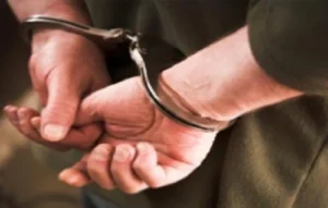 ضبط عاطل انتحل صفة موظف بنكي واستولى على أموال المواطنين عبر الإنترنت بالمنيا