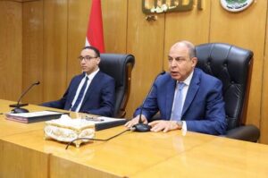 محافظ المنيا يوجّه بتكثيف حملات التفتيش ومحاسبة المقصرين للارتقاء بالأداء المؤسسي وتحسين الخدمات