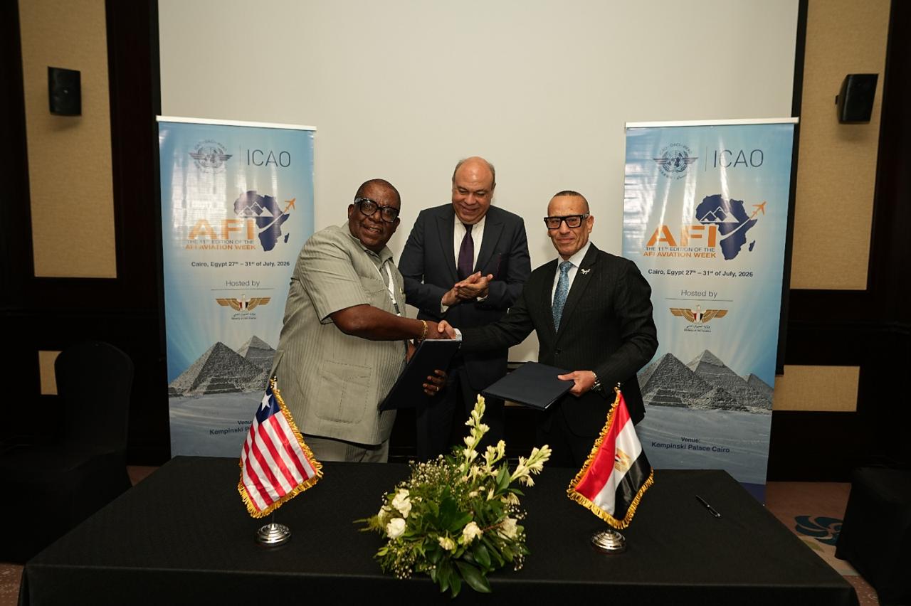 وزير الطيران المدني يشهد توقيع مذكرة تفاهم بين مصر وليبيريا لدعم التعاون الفني في مجال الطيران المدني..