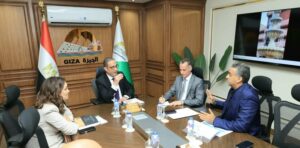 محافظ الجيزة يتابع تطوير ميدان الغاز وخطة تقليص نقاط تجميع القمامة بالوراق
